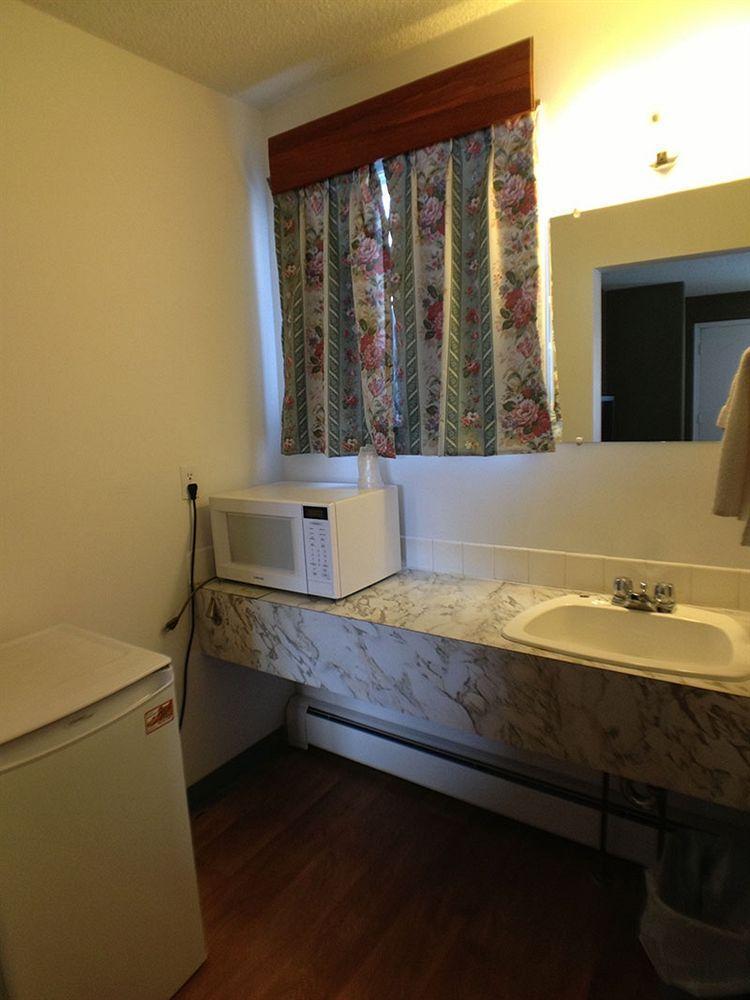 Galaxy Motel St. Paul Экстерьер фото